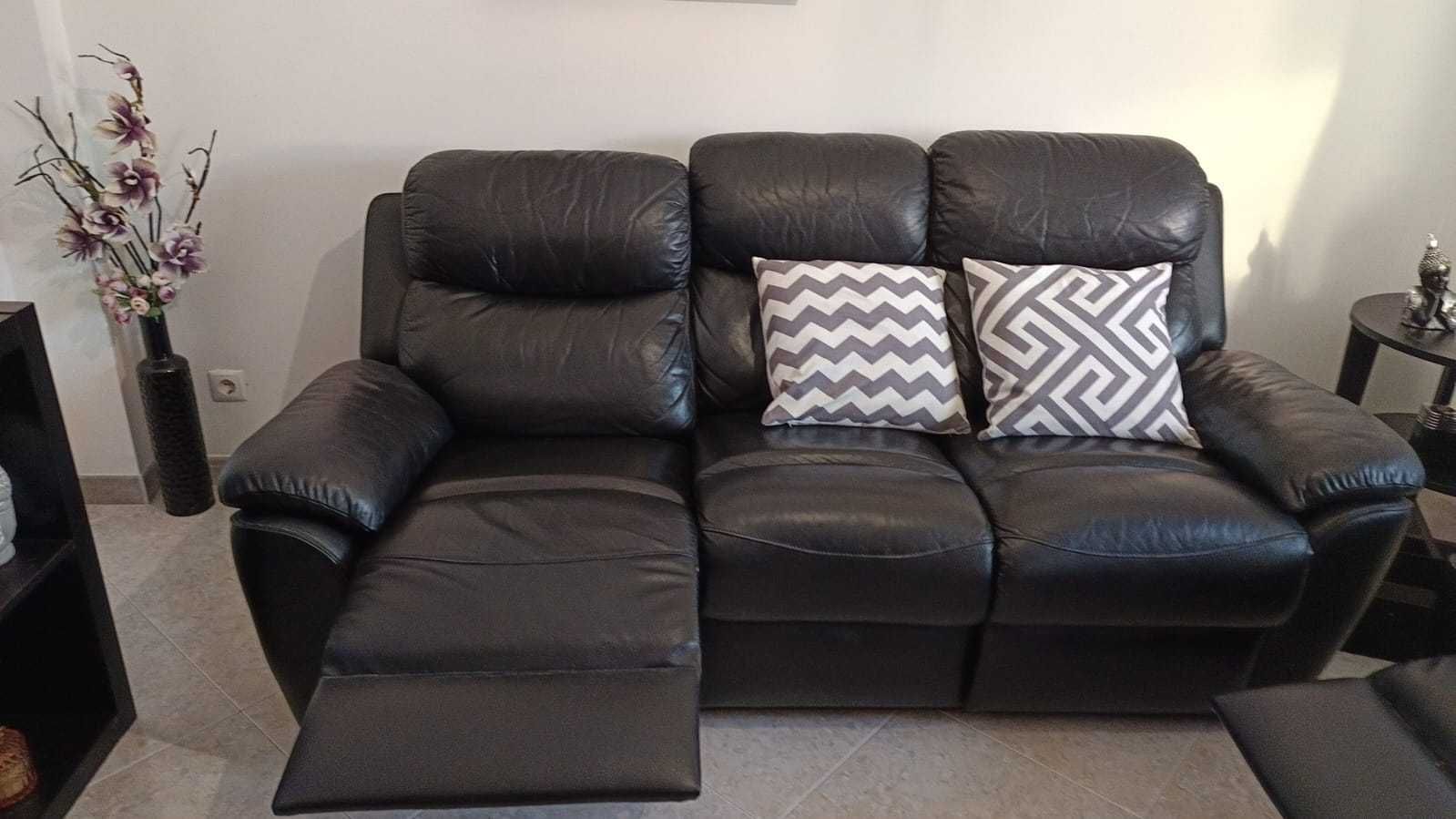 Conjunto de 2 sofás em pele, cor preto