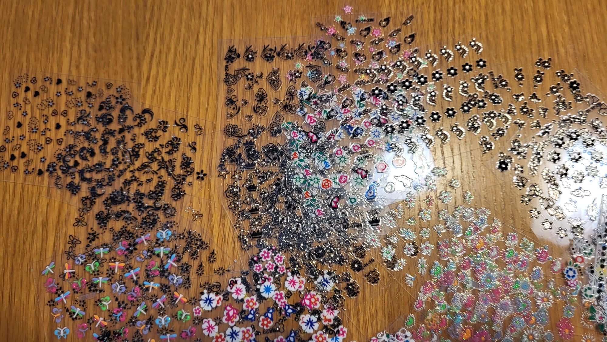 Naklejki dekoracje ozdoby decoupage kartki urodzinowe