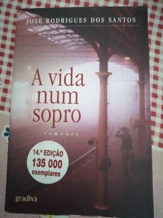 Três livros de José Rodrigues dos Santos
