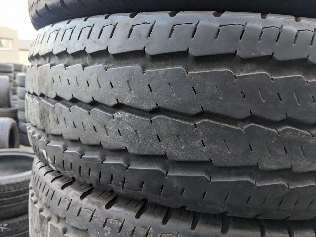 225/75R16C Continental