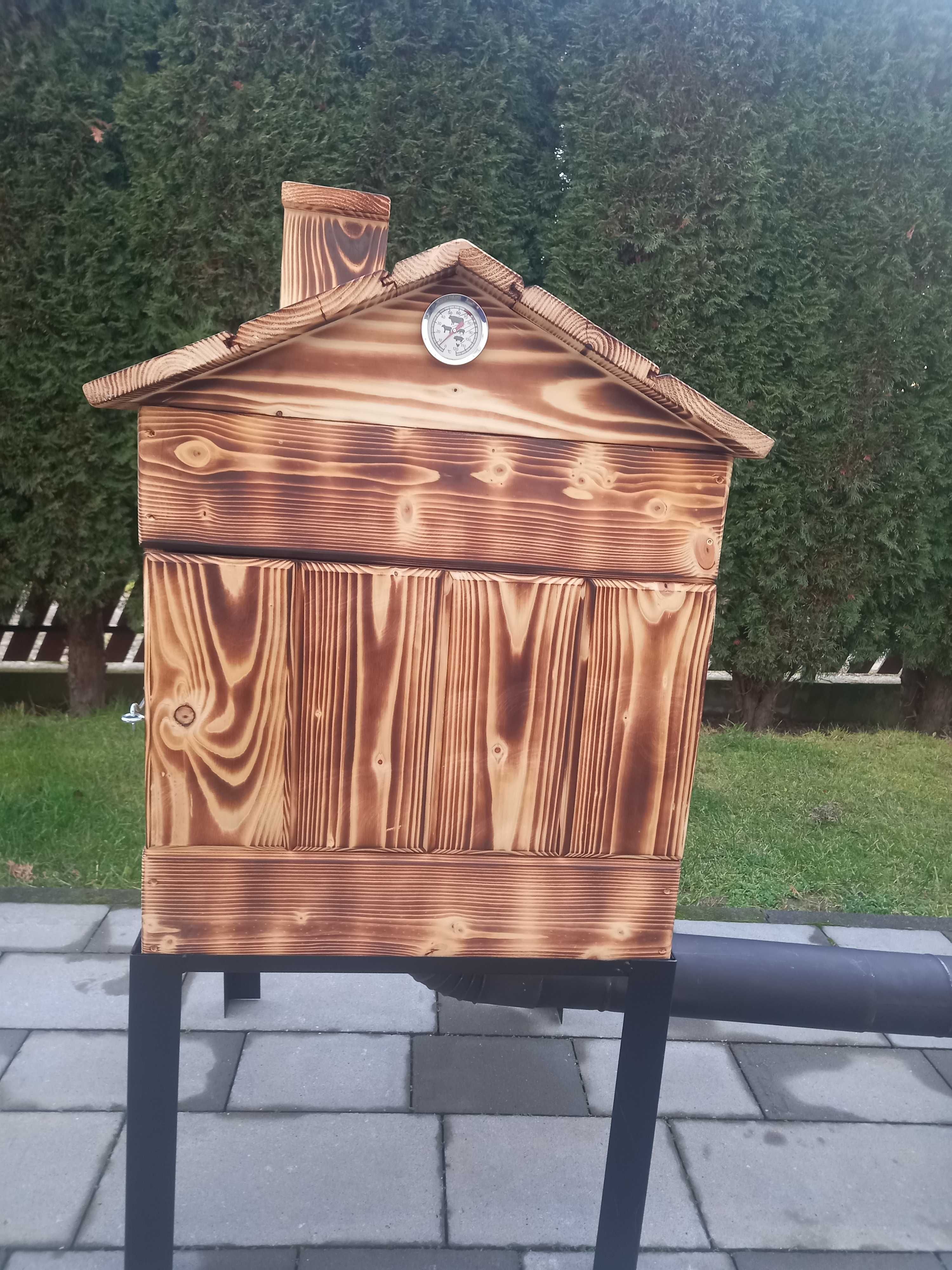 Wędzarnia  ogrodowa drewniana 60 x 60 - opalana