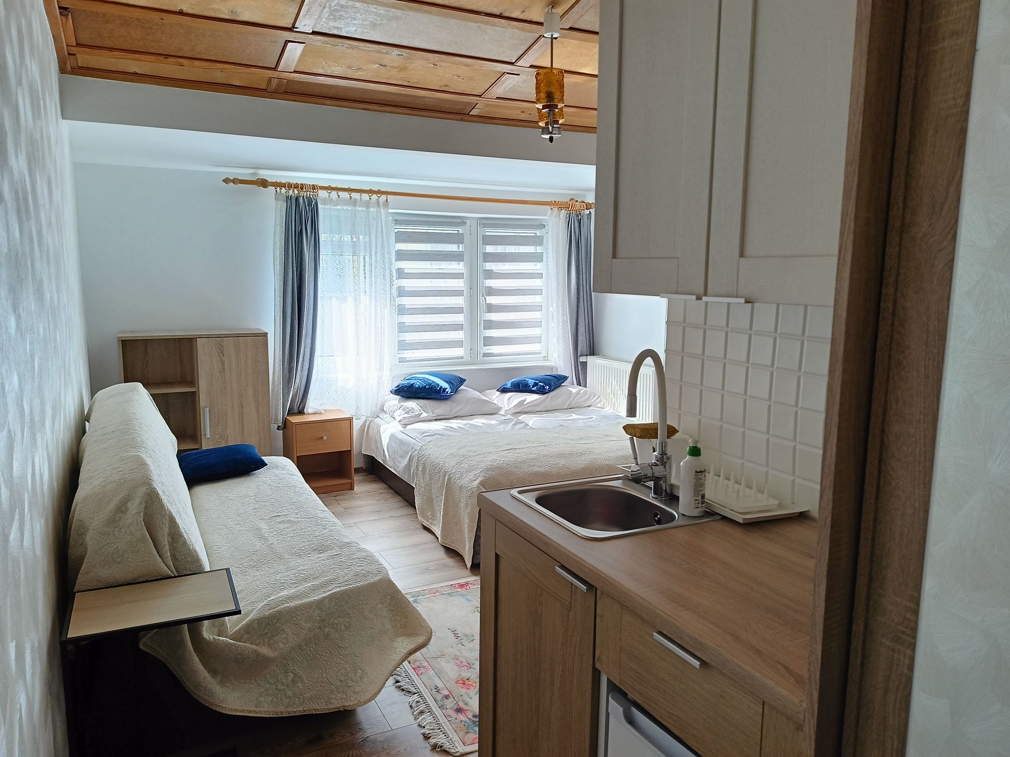 Pokoje z aneksami lub  apartament do wynajęcia  nocleg nad  morzem