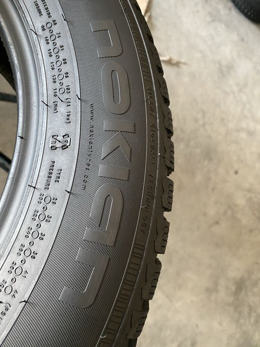 Шини 215/60/16 - 4шт Nokian WR D4 зима