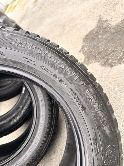 Зимові шини 235/55/R17 XL Nokian Hakkapeliitta 8 SUV