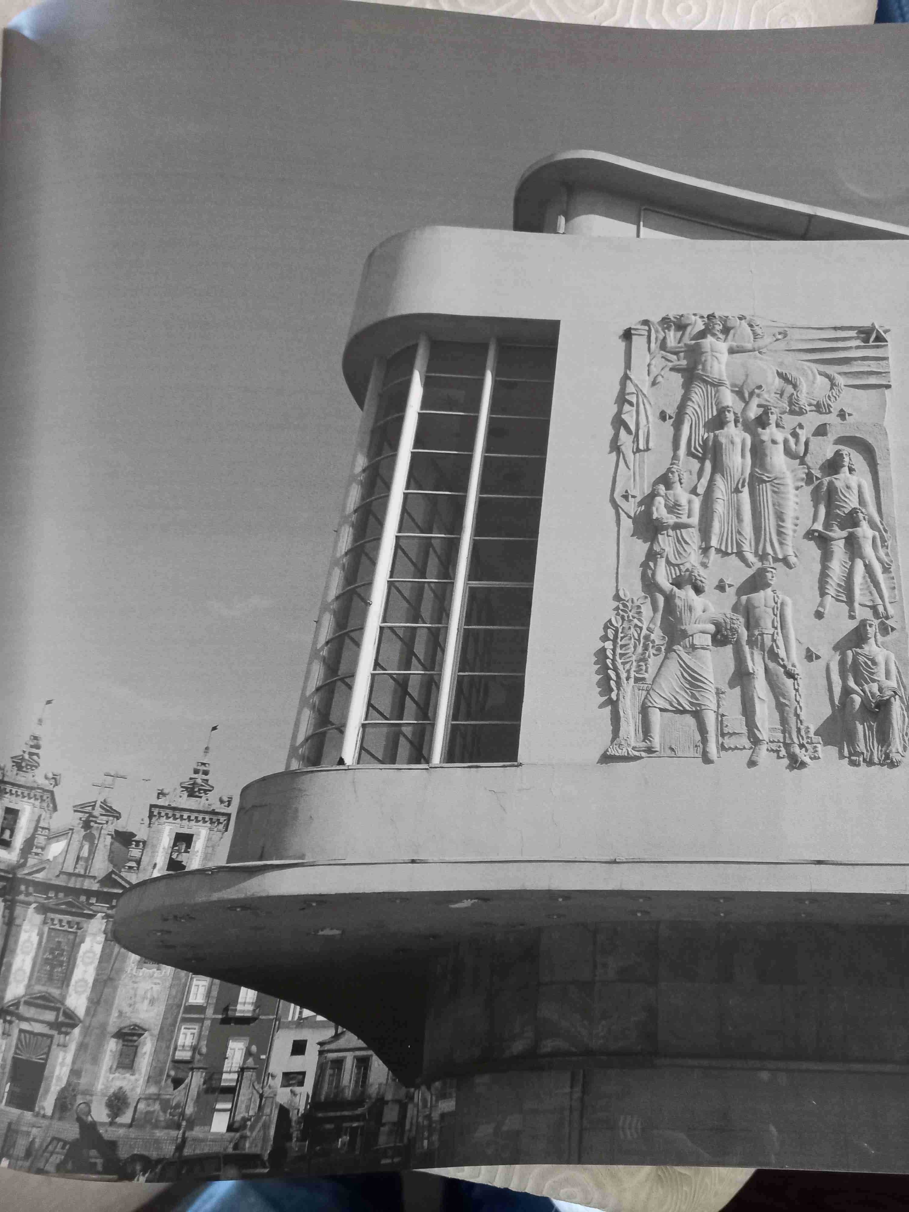 Descontinuidade - Arquitectura Contemporânea - Norte de Portugal