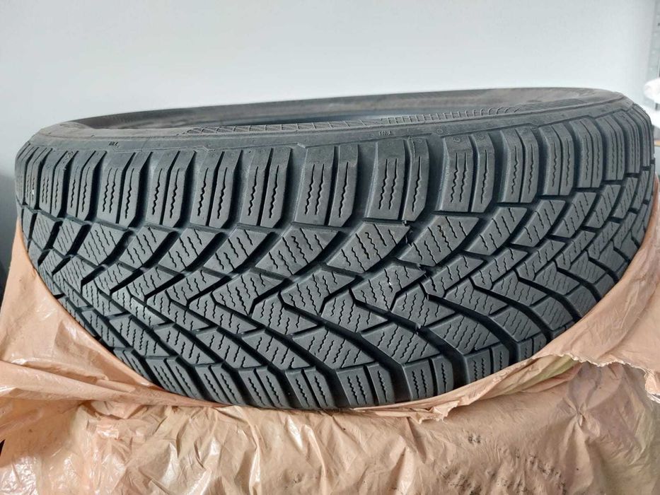 Opony zimowe Continental 4 szt 15cali