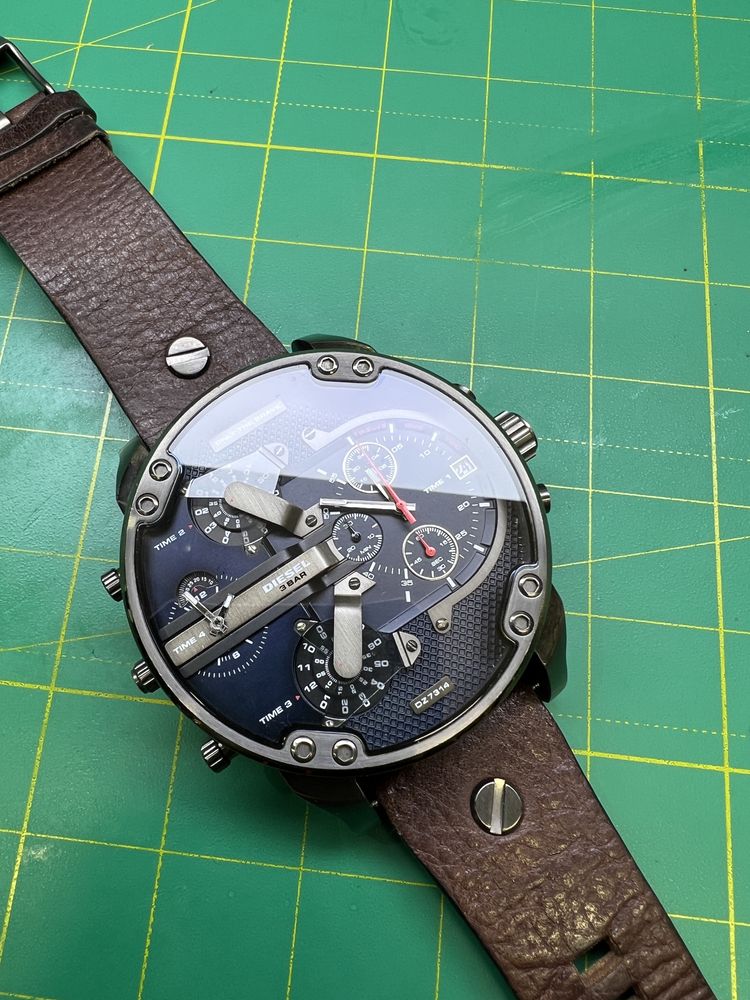 Годинник часы Diesel DZ7314
