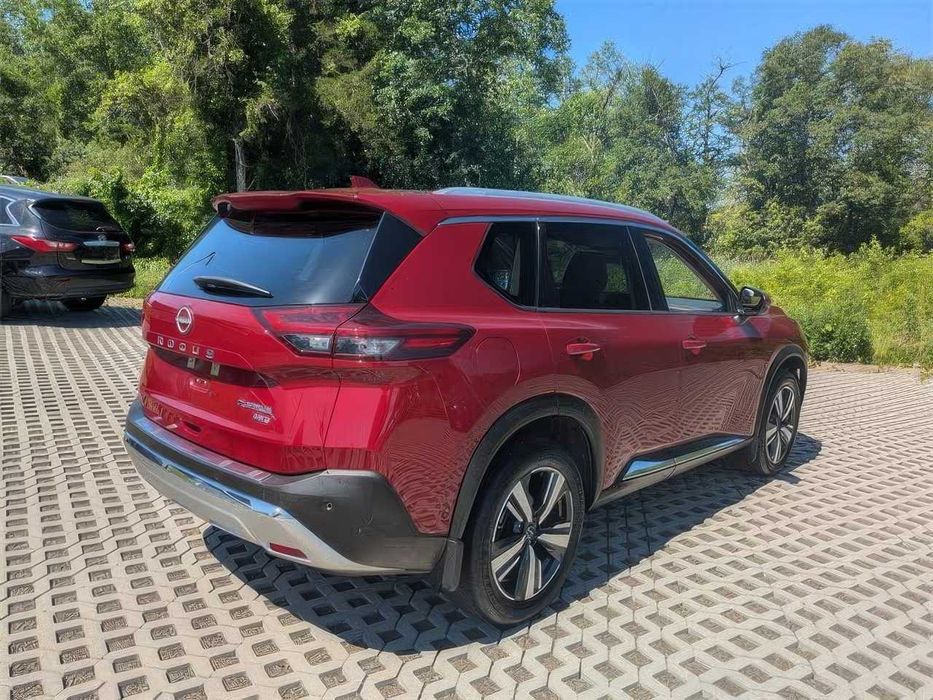 Nissan Rogue Platinum      2022