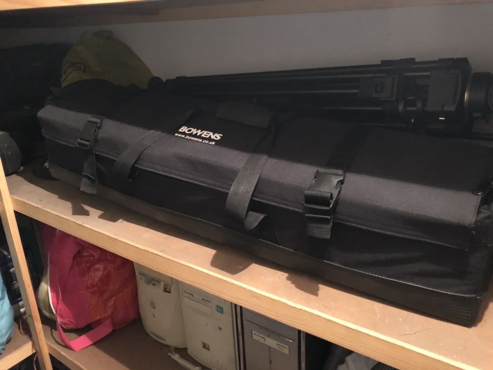 Kit fotográficocabeça 500 BOWONES um tripé uma sombrinha cab e somb