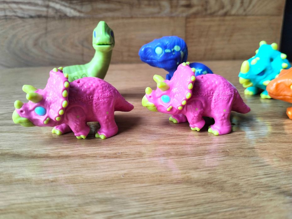 Кіндер Джой ( Kinder Joy ) Jurassic World ціна за всі