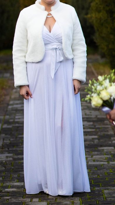 Весільне плаття .