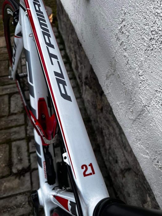 Rower szosowy Fuji Altamira 2.1 Di2