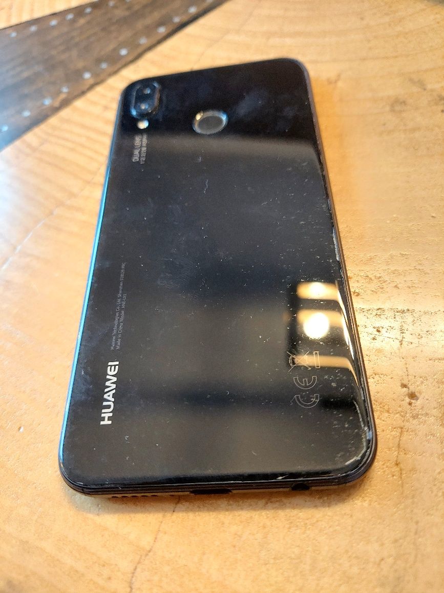 Huawei p20 lite stan dobry!