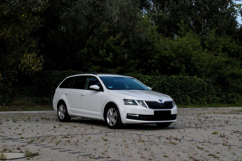 Wypożyczalnia Wynajem Aut Premium Bus Samochodów Osobowych Gniezno