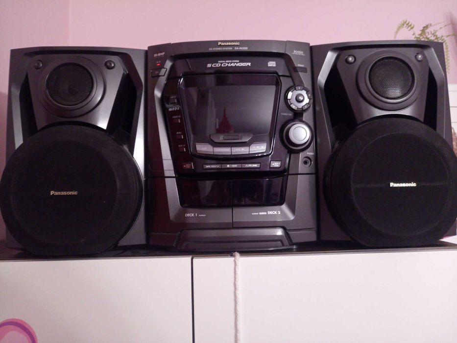 Wieża Panasonic CD STEREO SA-AK200E-K 5 CD pilot