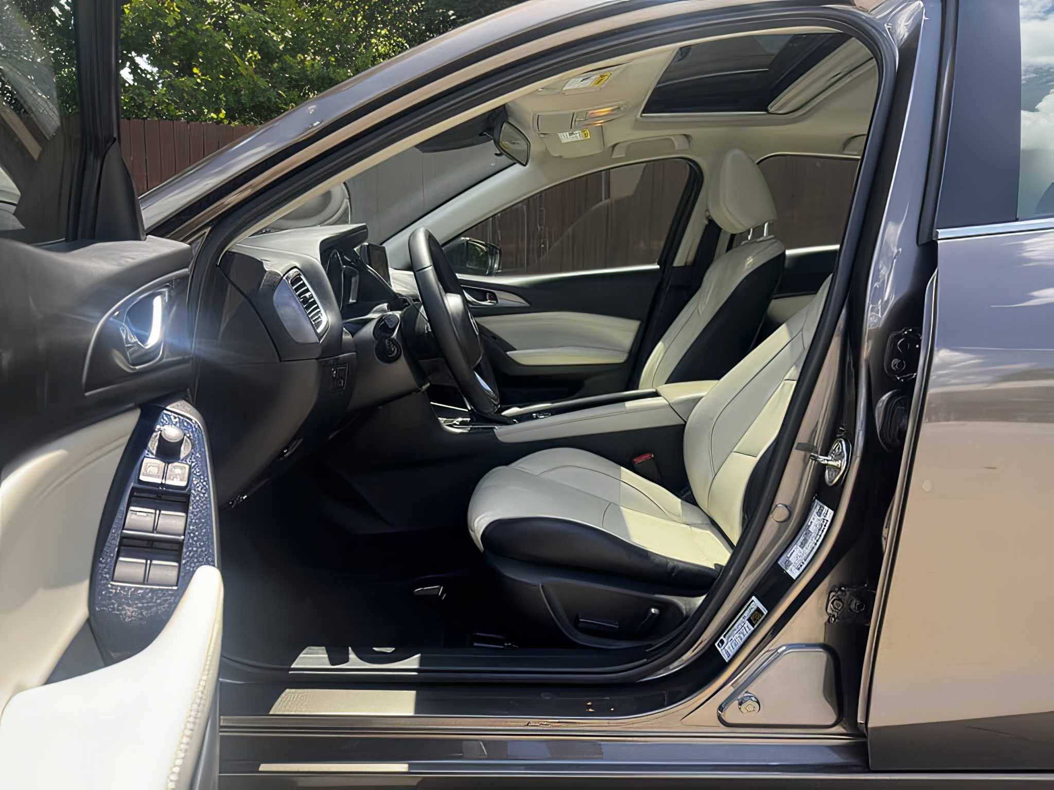 2017  Mazda 3 Grand Touring
