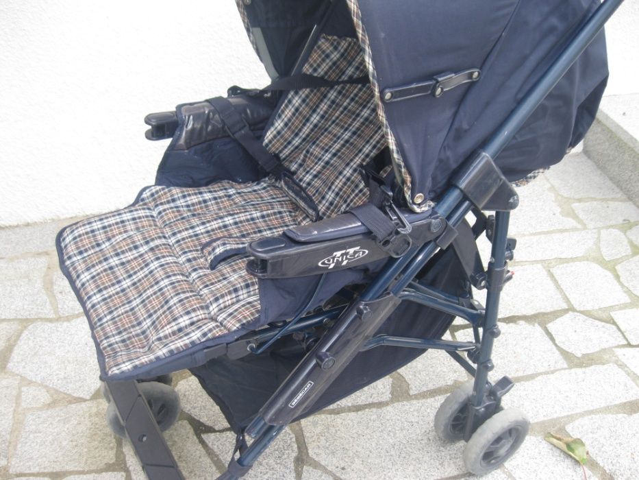 Carrinho de bebé da marca Única da Fashion Bebecar, como novo!