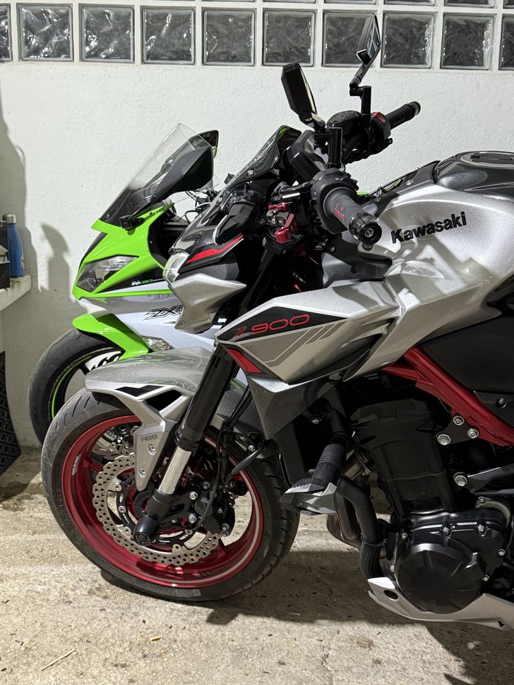 Kawasaki Z900 ainda com garantia de fábrica