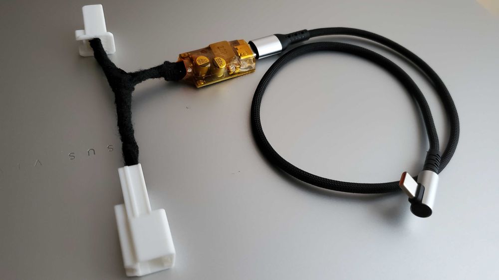 Блок живлення відеореєстратора на Dodge Challenger\Charger