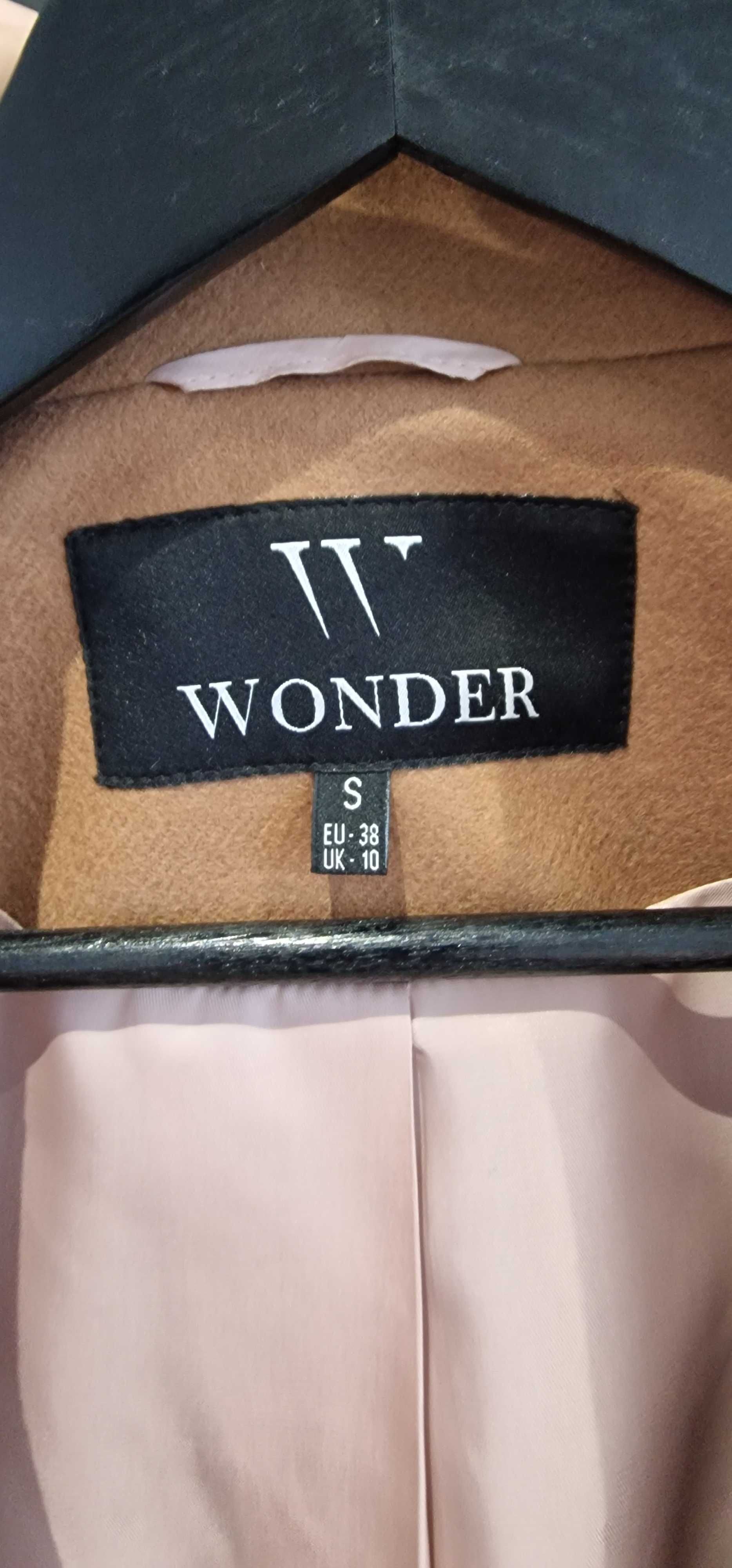 Пальто українського бренда Wonder