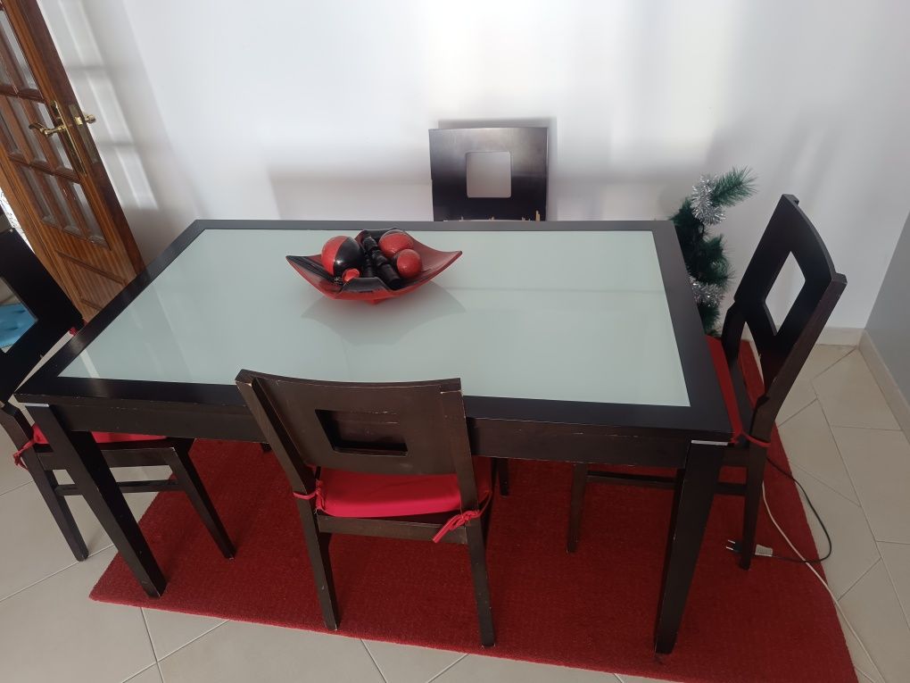 Mesa jantar + 4 cadeiras