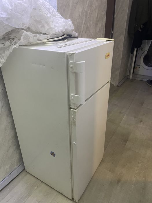 Срочно! Холодильник рабочий не большой