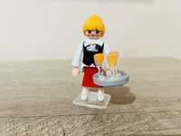 Playmobil figurka kelner seria 17 nowa