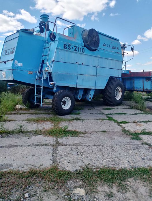 Комбайн бізон 110