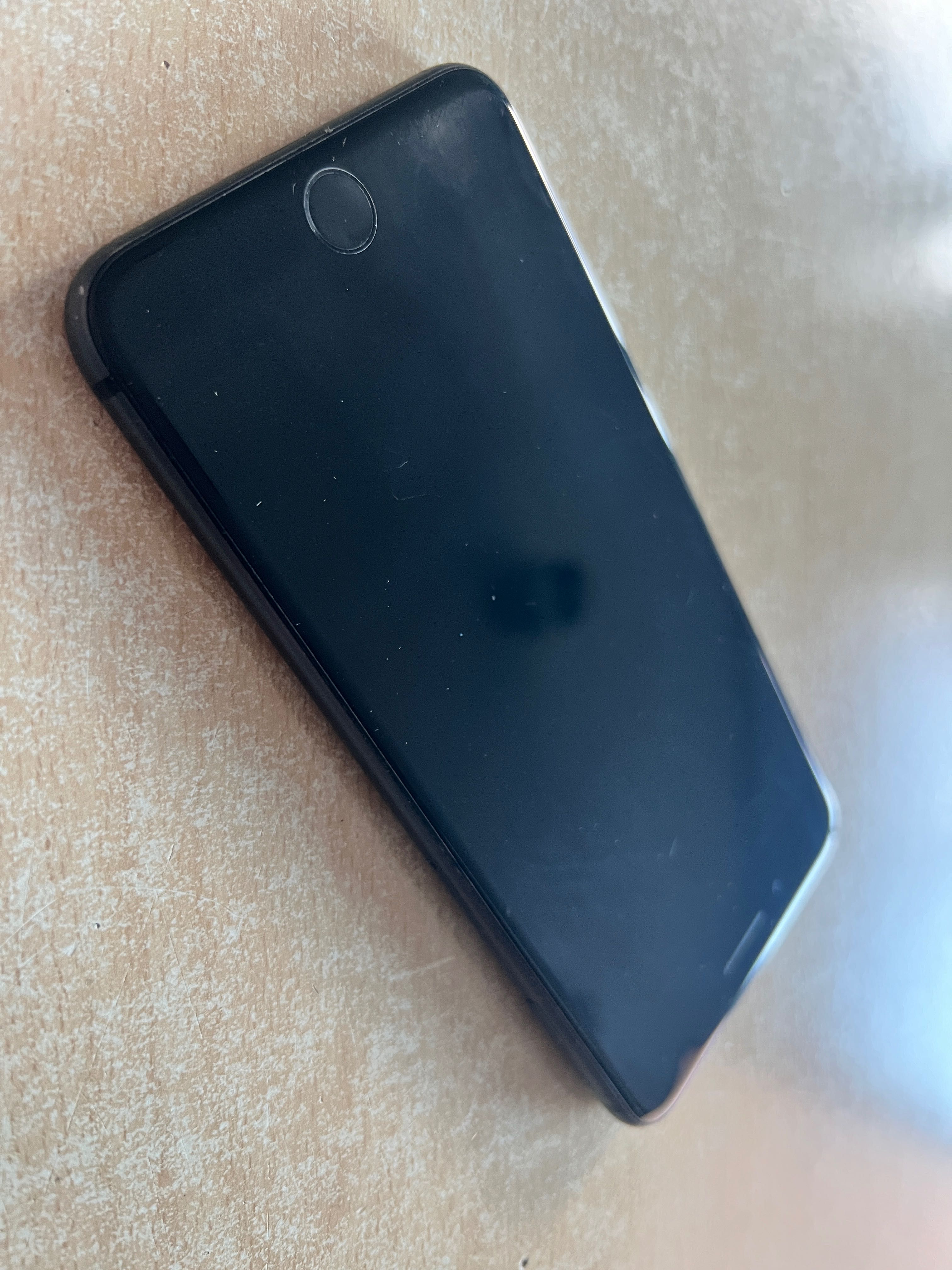 iPhone 8 Plus czarny 256GB pamięci Stan bardzo dobry 100% sprawny