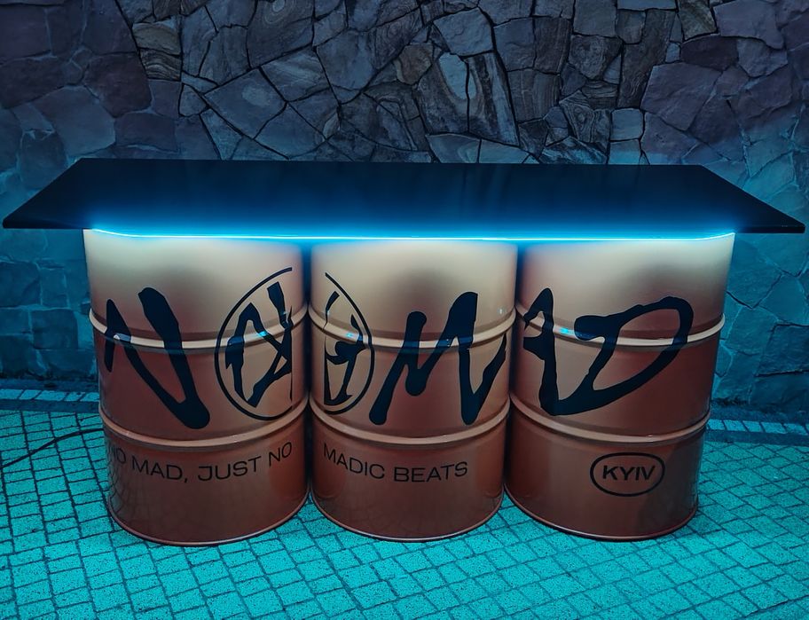 Стіл з бочки з вашим логотипом для кафе, фудкорту | Рекламна бочка