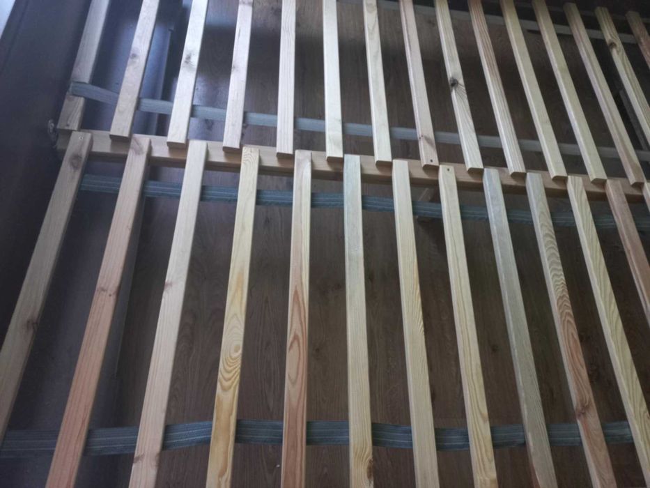 Lozko + 2 szafki nocne 2×1.60