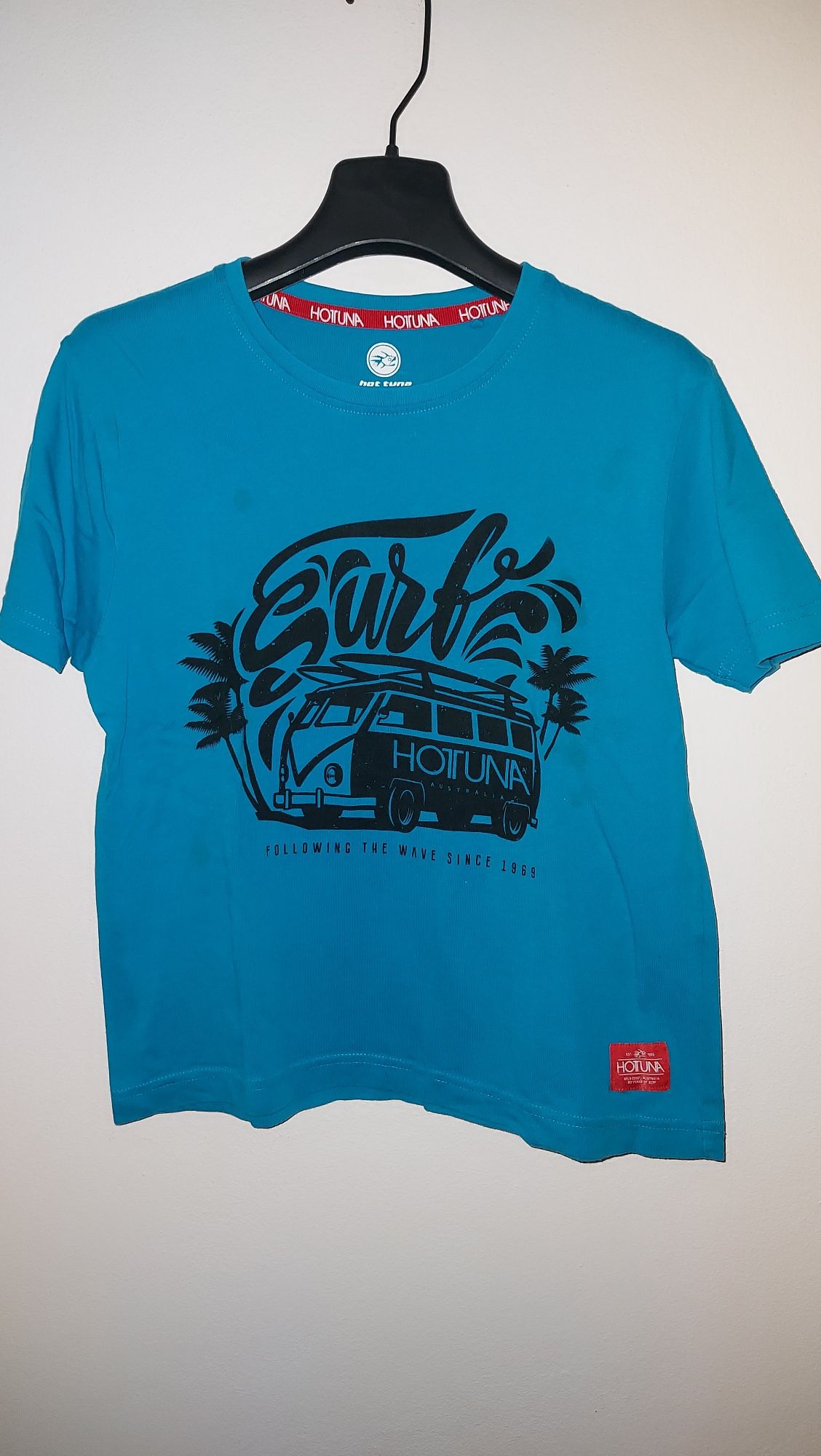 14€ Lote 2 t-shirts HOT TUNA  7/8anos