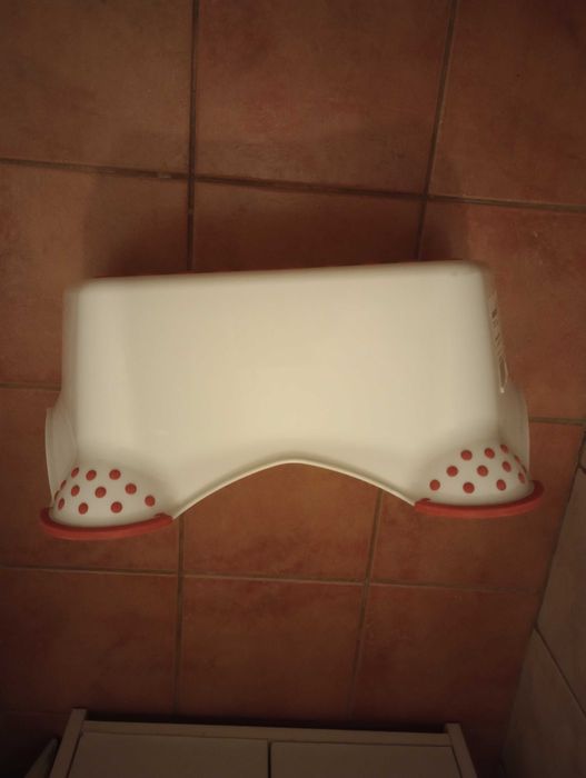 podest, schodek, stopień, stołek, taboret