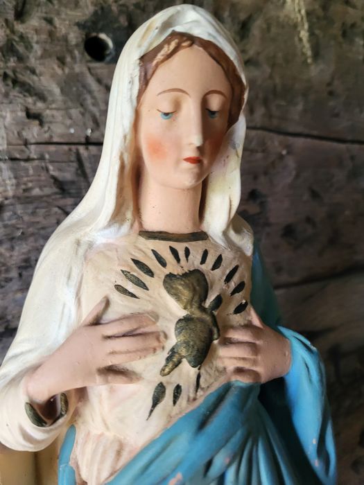 Stara gipsowa figurka Maryja Matka Boska Bolesna