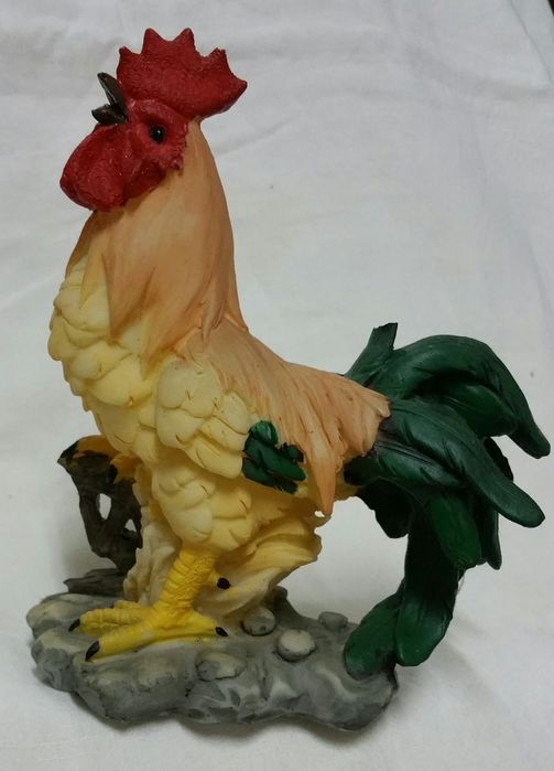 Estatuetas de animais em resina pintada