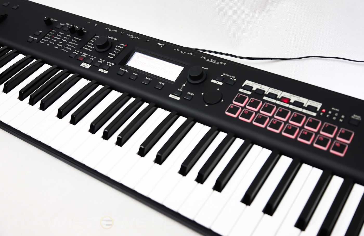 KORG KROSS 2 61 - Lekki Kompaktowy Syntezator | Gwarancja | Sklep