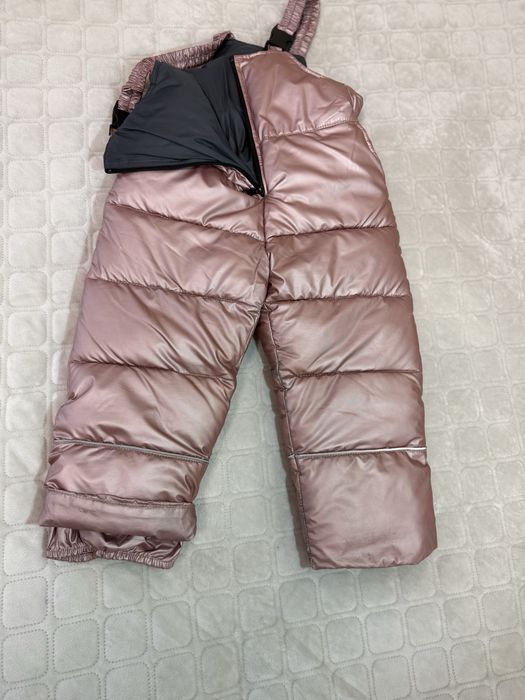 Продаю зимовий теплий комбінезон 98р.+6 см манжети. Підійде від 2-4 р.