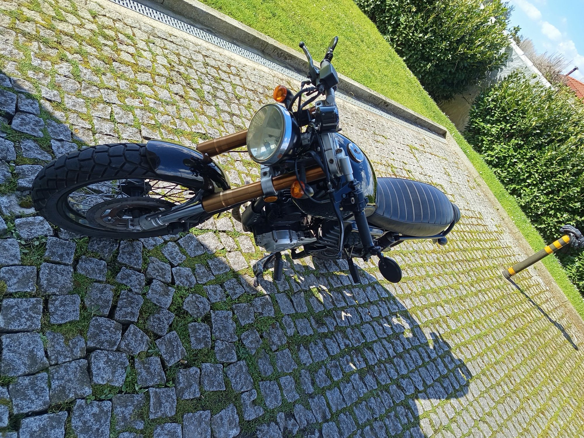 Hanway Raw 125 café racer.