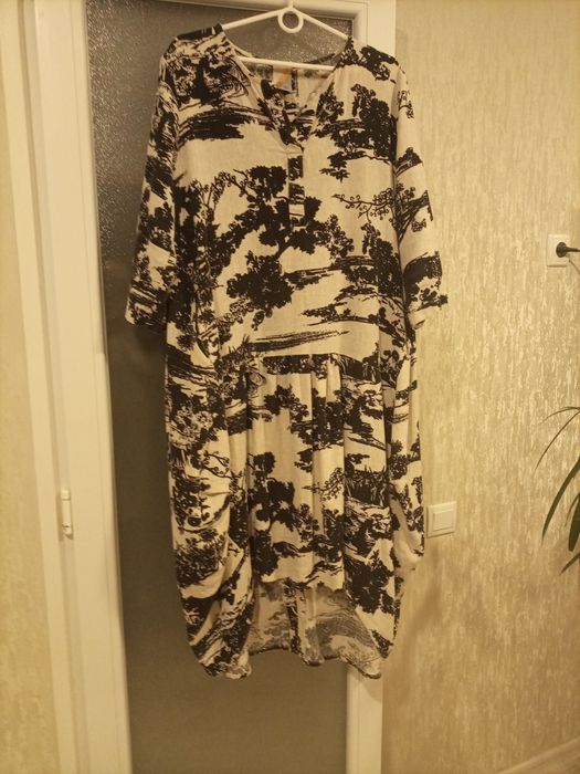 Платье из плотного льна.