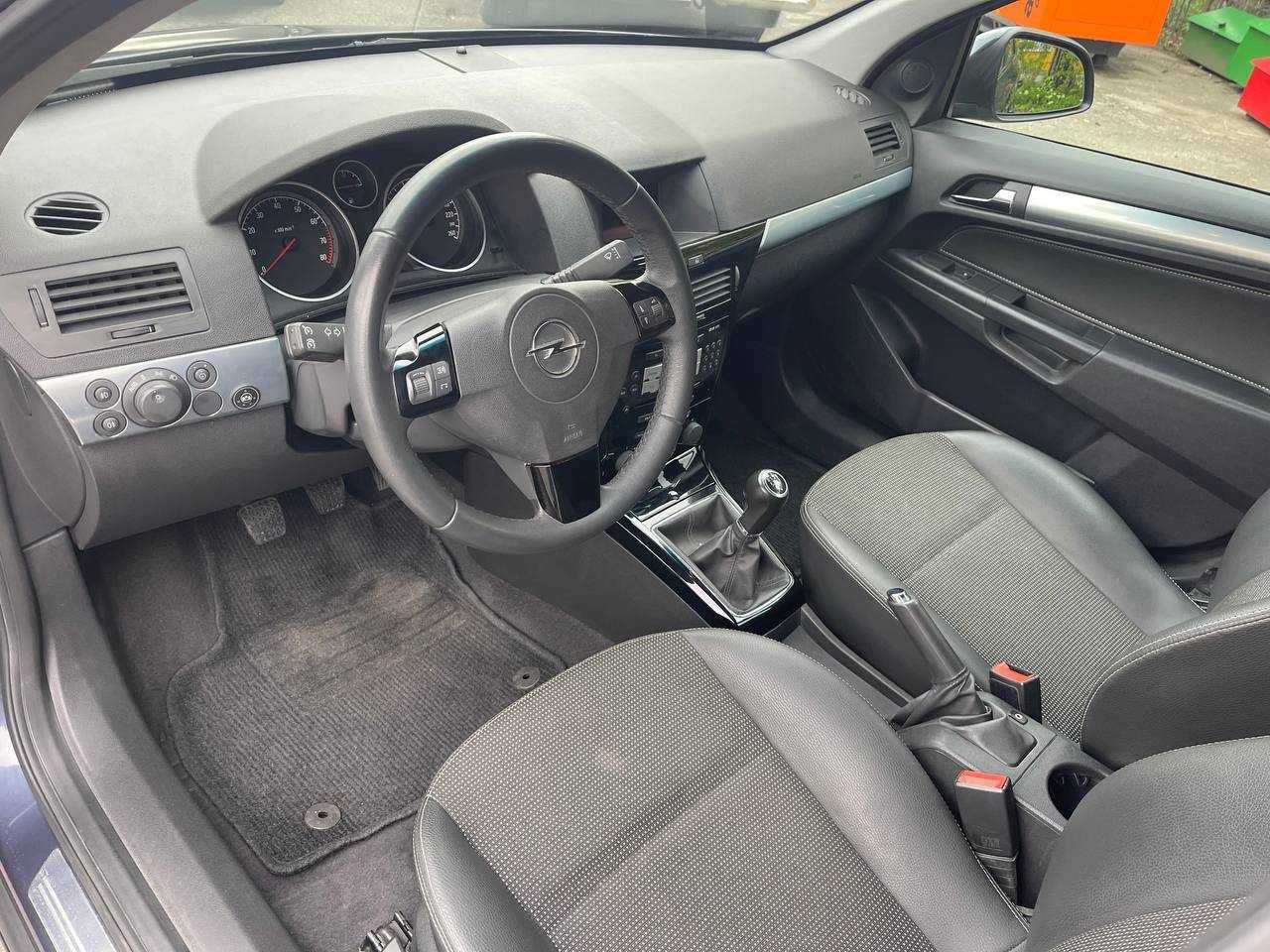 Opel Astra 2010 Газ/Бензин, 1.6 л