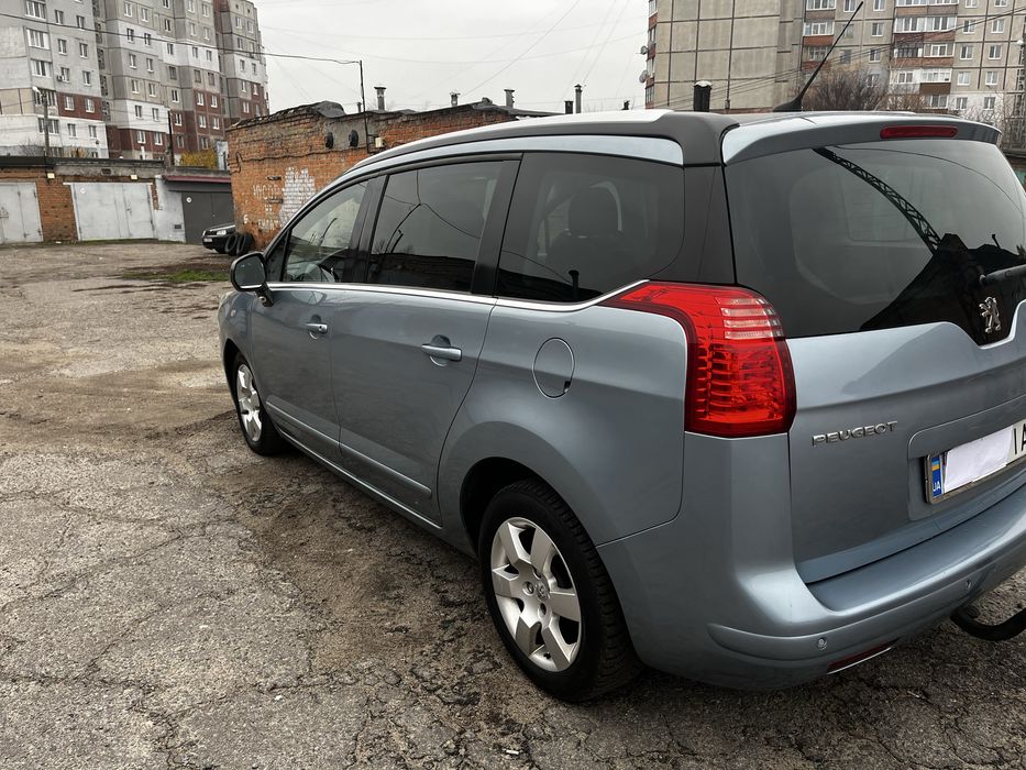 Продам хороше сімейне авто