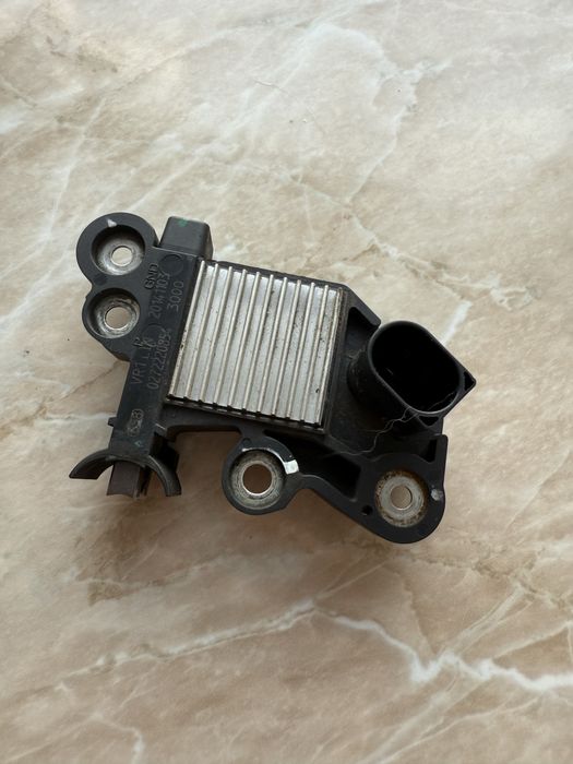 Реле регулятор Bosch