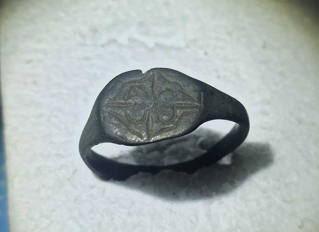 Средневековый перстень 2
