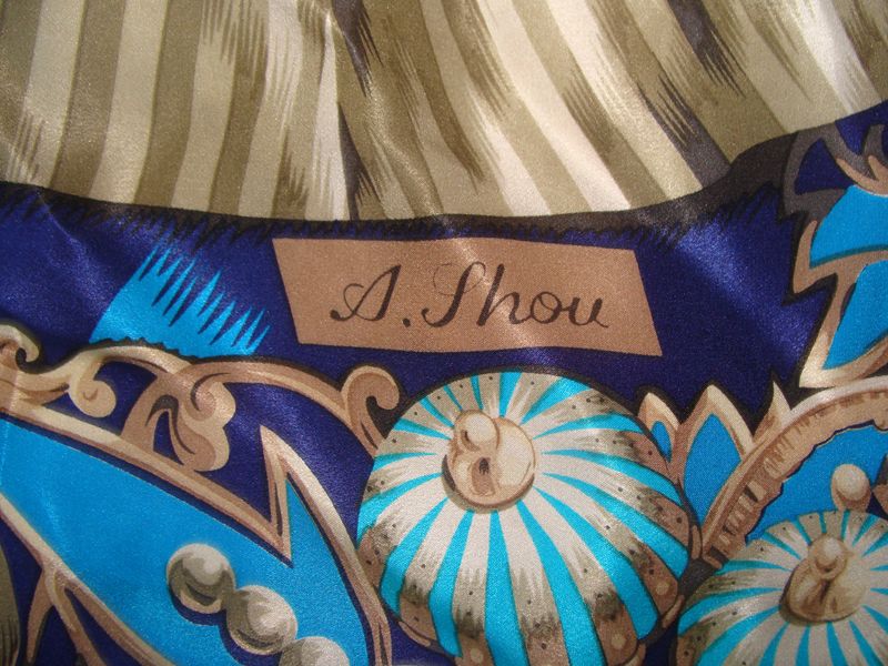 L Jhou оригинал шелк 107Х110 см платок косынка идеал