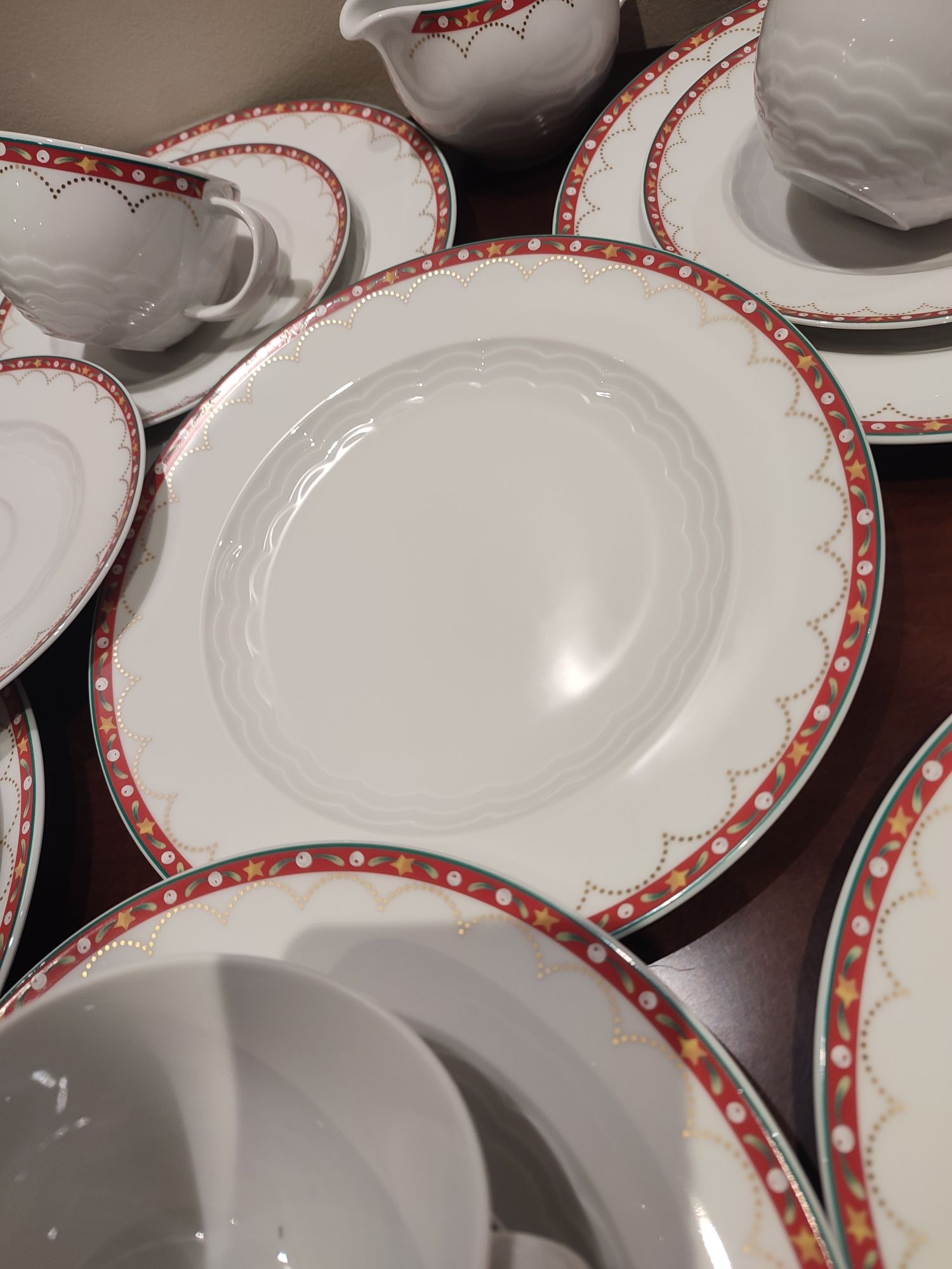 Śliczny świąteczny garnitur do kawy,herbaty porcelana Seltman