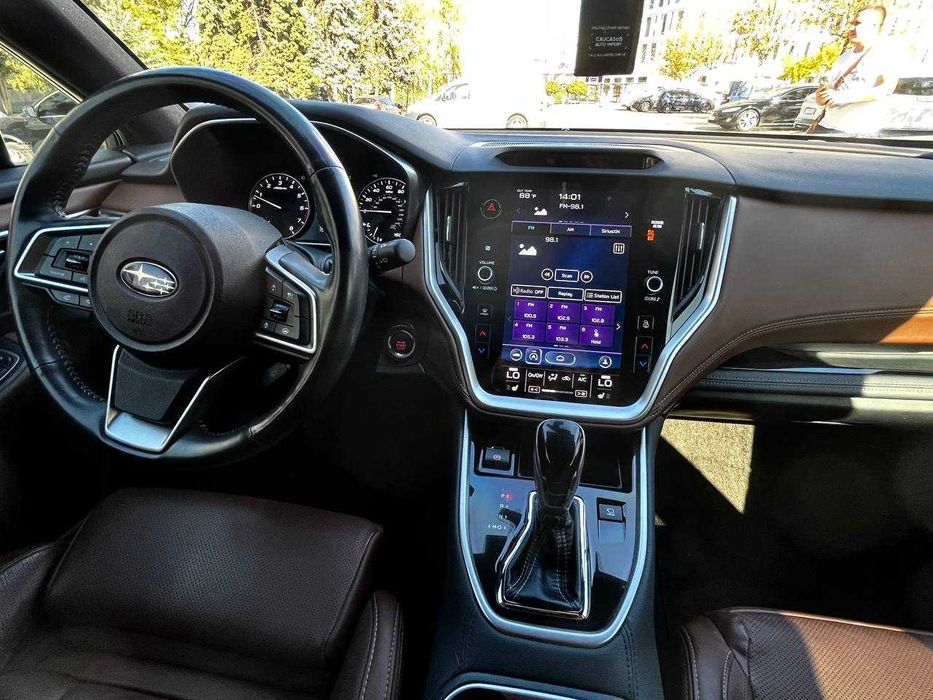 Субару Оутбек 2,4 бензин автомат 2021