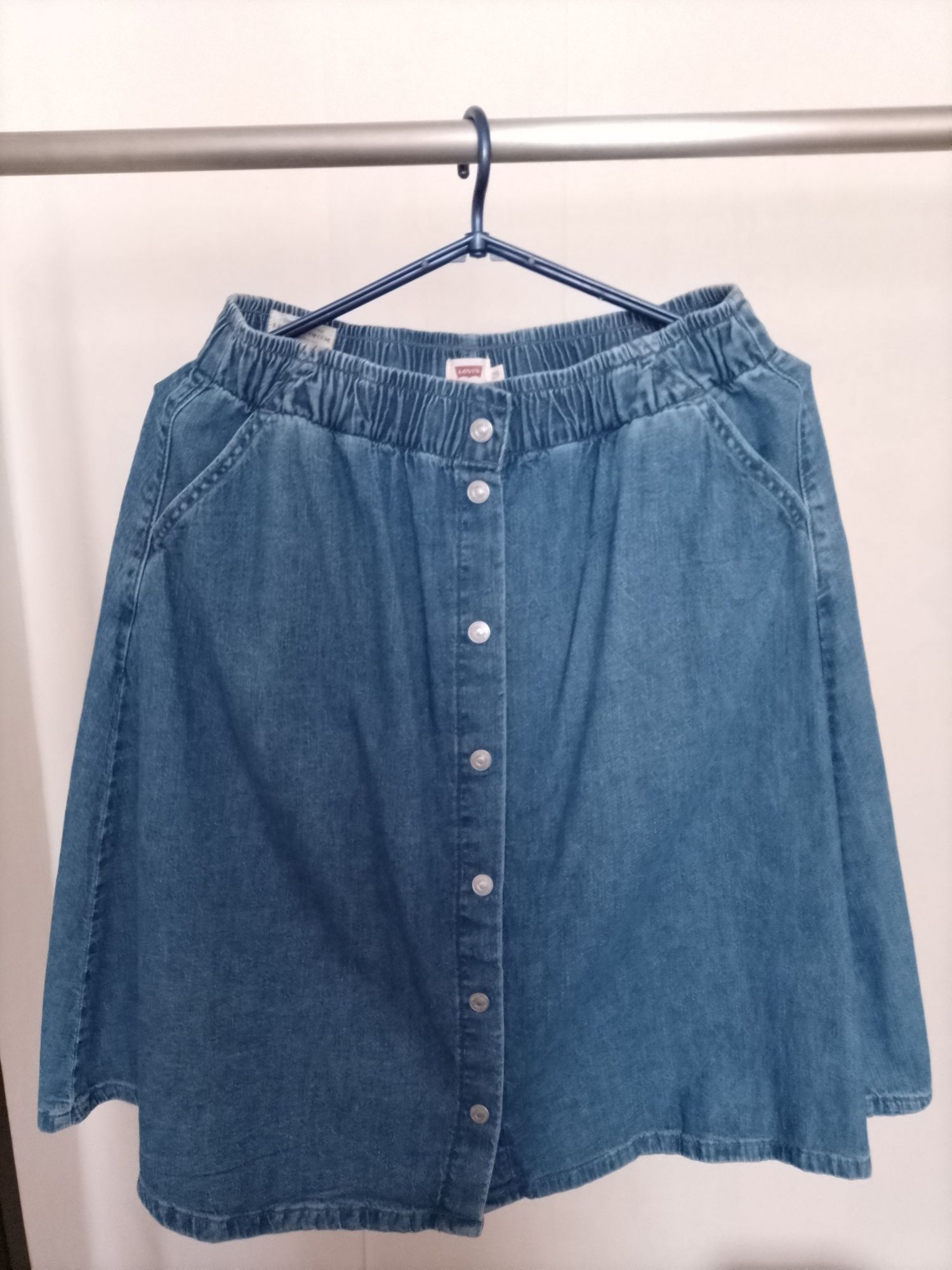 Спідниця джинсова Levi's. Розмір 29.