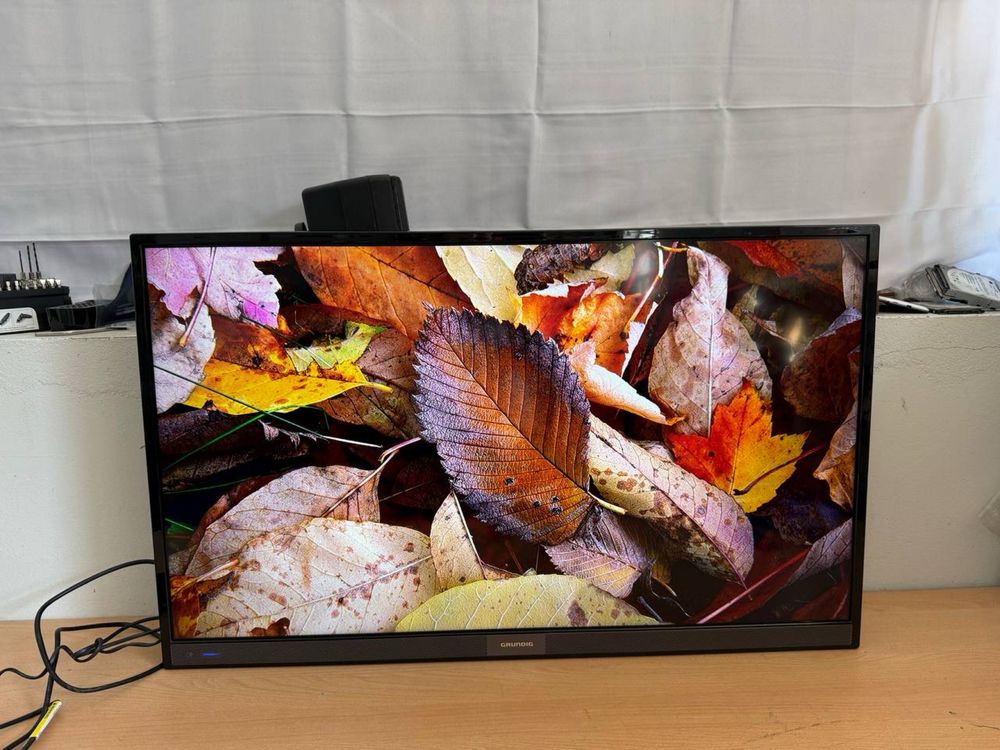 Телевізор Grundig 40 VLE 6520 BL 40” Full HD / HDMI + VGA / Без Smart