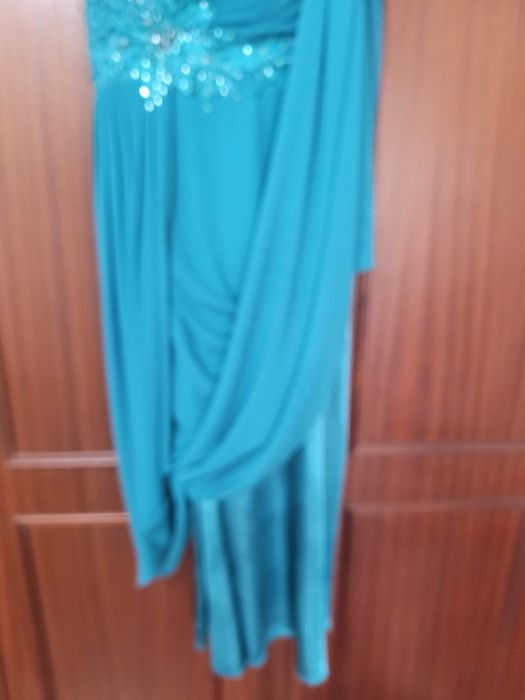 Vestido veste desde S ao M atras é elástico