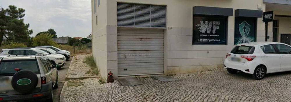 Arrenda-se garagem Box com 28m2 na Charneca da Caparica